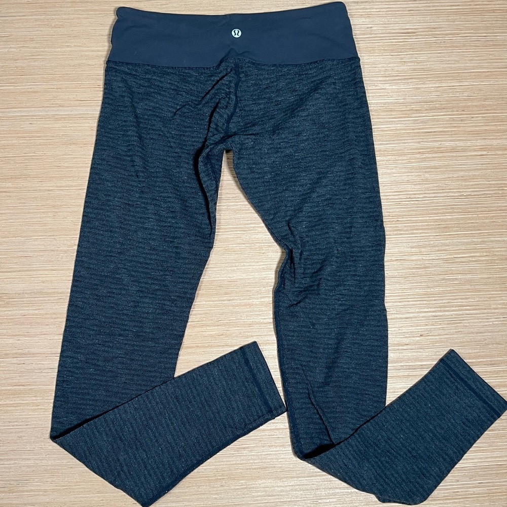 Lululemon Sz 6 leggings mixed grey color